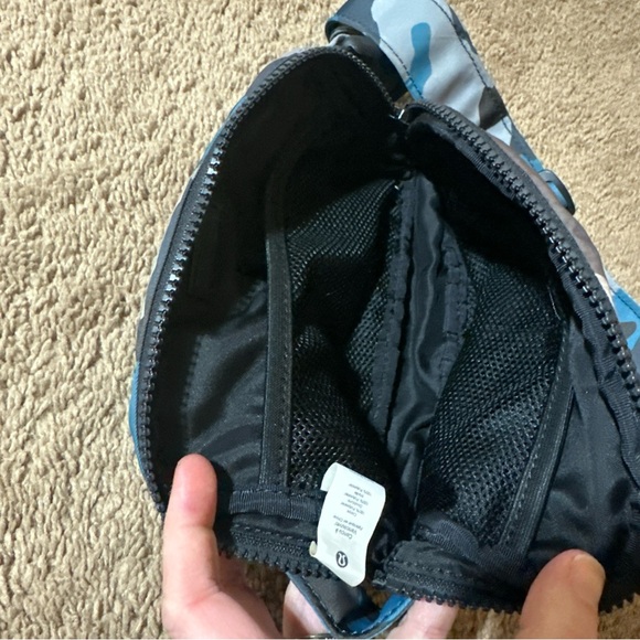 Lululemon Womens Everywhere Belt Bag Heritage Camo Brown Blue Pink Green - Picture 13 of 16